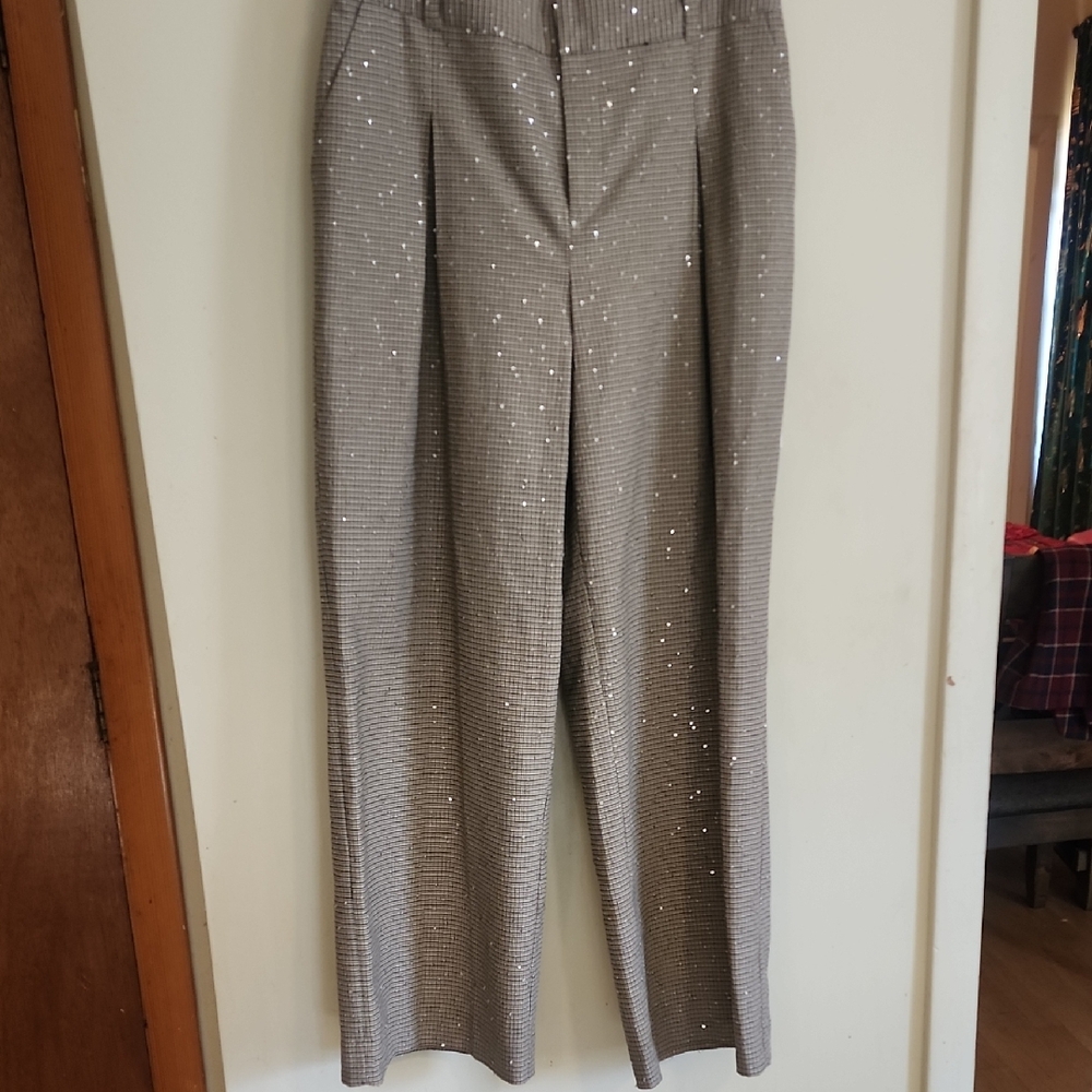 Chic Women's Gray Patterned Trousers - image 1